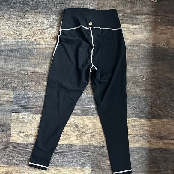 WeWoreWhat Black Leggings with White Accents - Picture 5 of 6